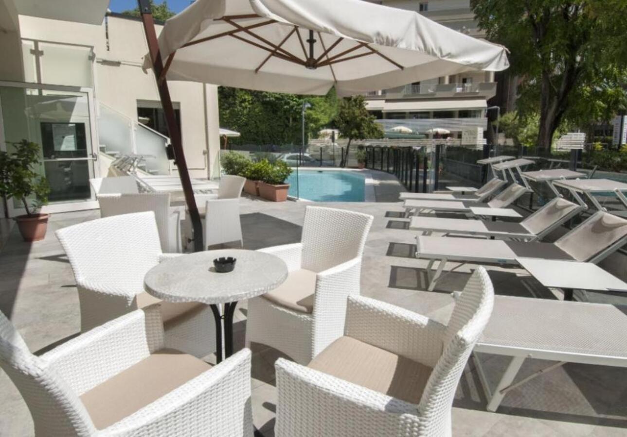 Hotel Bellevue Cattolica Exteriér fotografie