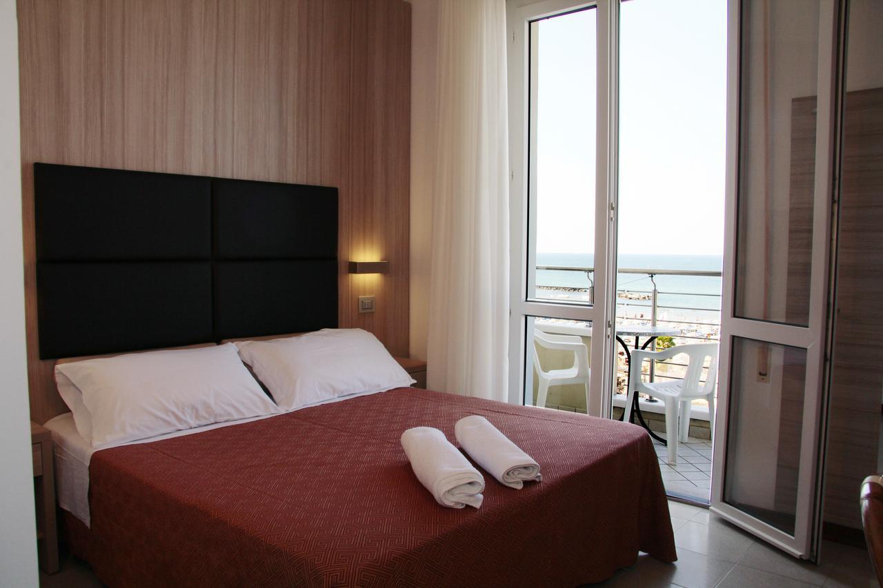 Hotel Bellevue Cattolica Exteriér fotografie